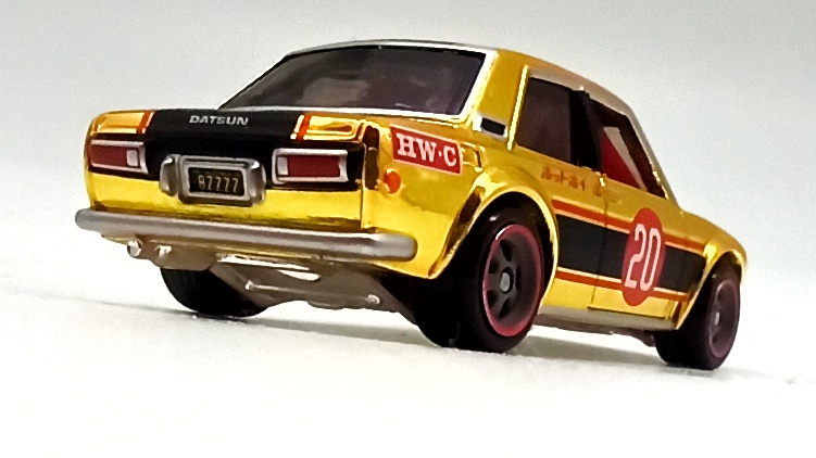 Hot Wheels Datsun Bluebird 510 (DTH32) 2020 RLC Exclusive (1 of 15.000) spectraflame bright yellow gold side angle