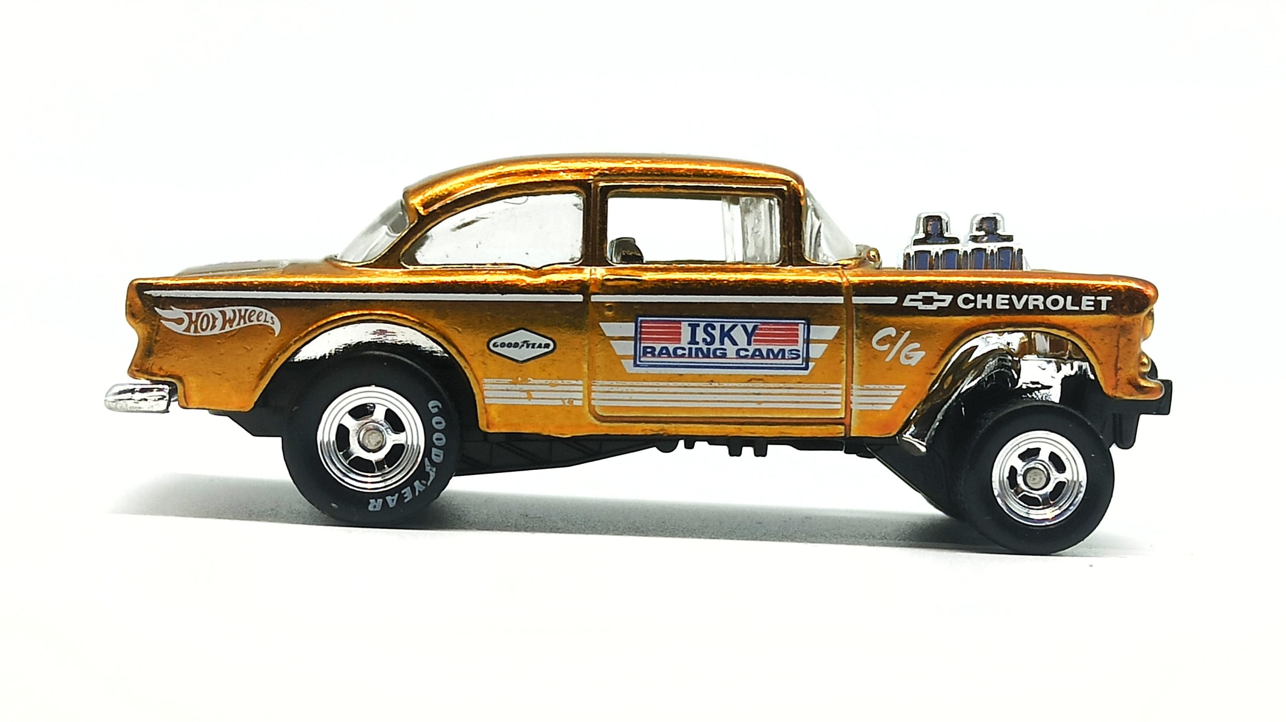 Hot Wheels '55 Chevy Bel Air Gasser 2020 Legends Tour Exclusive spectraflame yellow (gold) side angle
