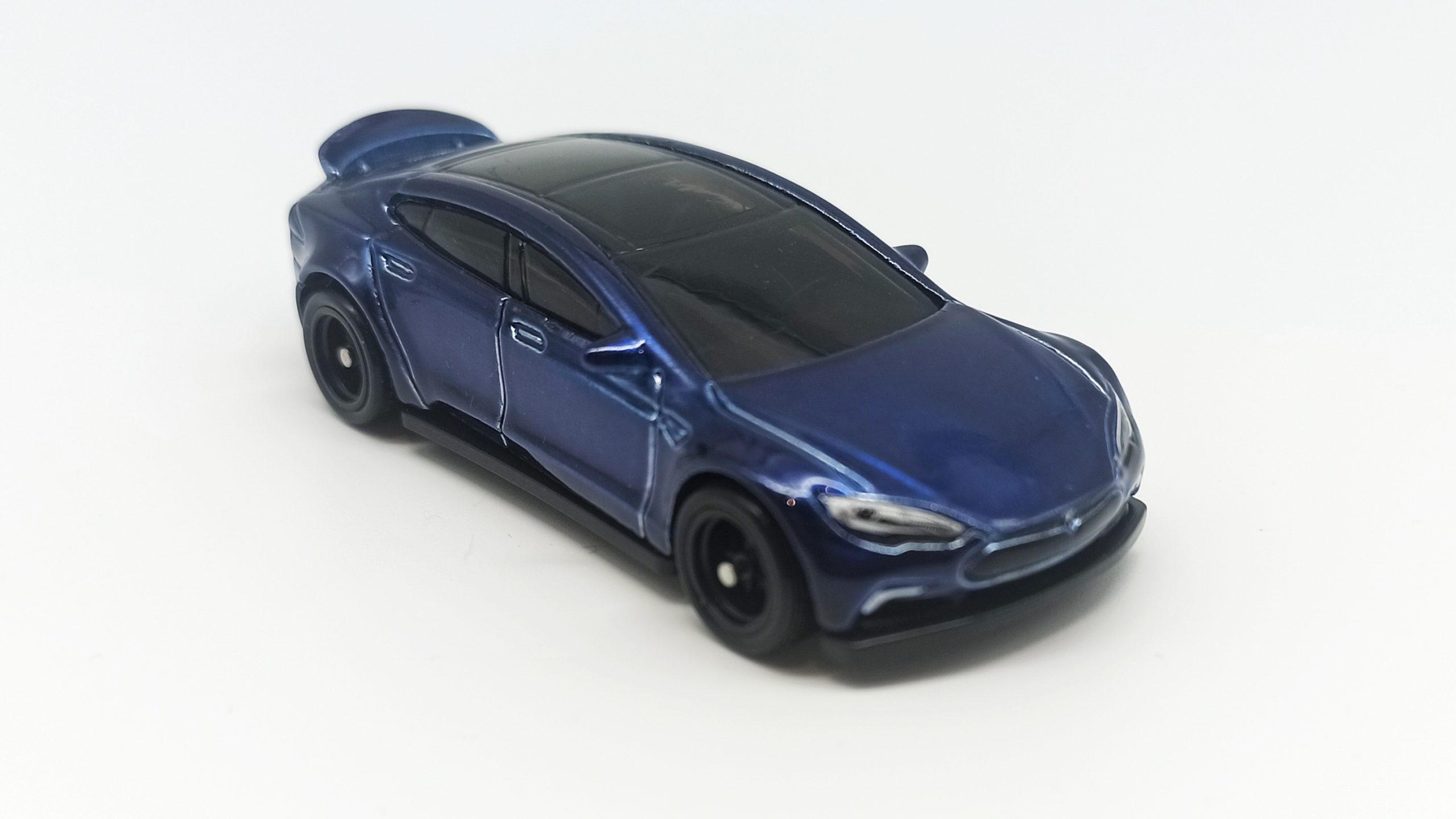 Hot Wheels Tesla Model S (FYG08) 2019 (226/250) HW Green Speed (4/5) indigo blue Super Treasure Hunt (STH) front angle