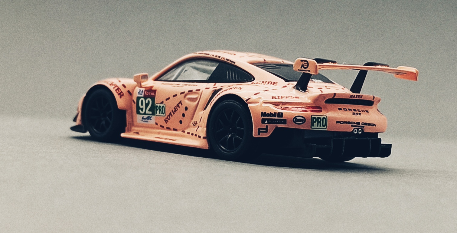 Spark Models Porsche 911 RSR (Y122) 2018 pink (pig tribute) Sparky back angle