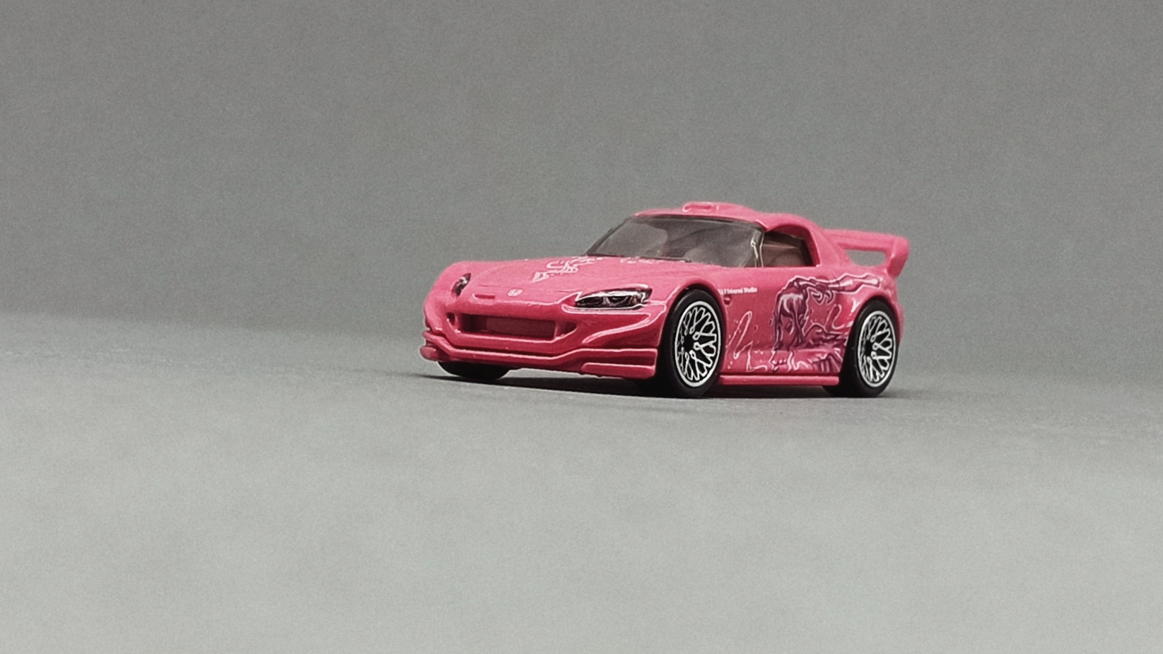 Hot Wheels Honda S2000 (GJR81) 2020 Fast & Furious: Quick Shifters (1/5) pink front angle