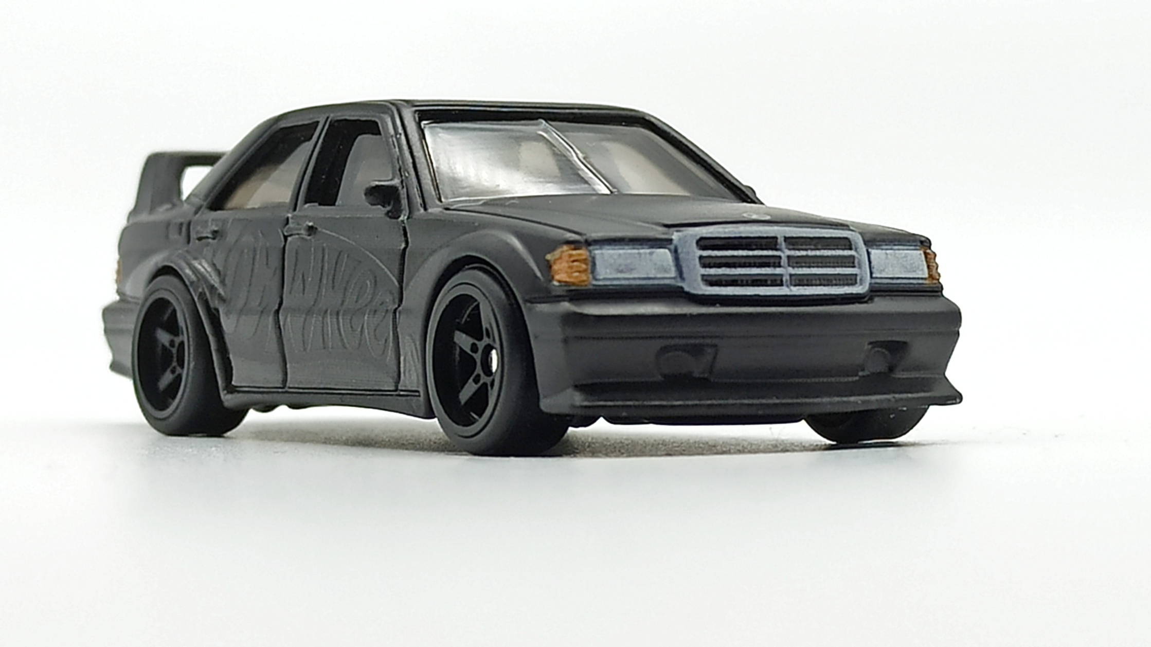 Hot Wheels Mercedes-Benz 190E 2.5-16 EVO II (DWH66) 2021 Display Case Exclusive black front angle