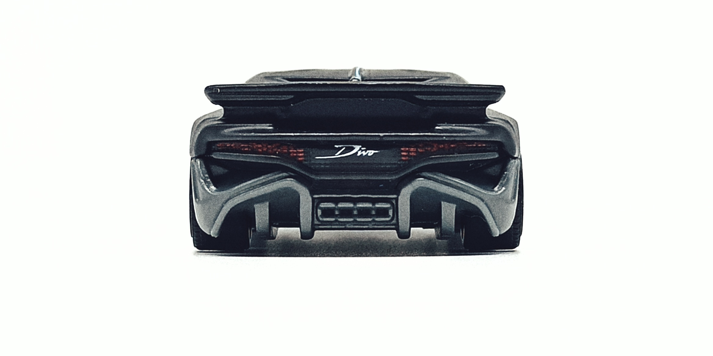 Matchbox 2018 Bugatti Divo (MB39) 2021 MBX Showroom matte black back