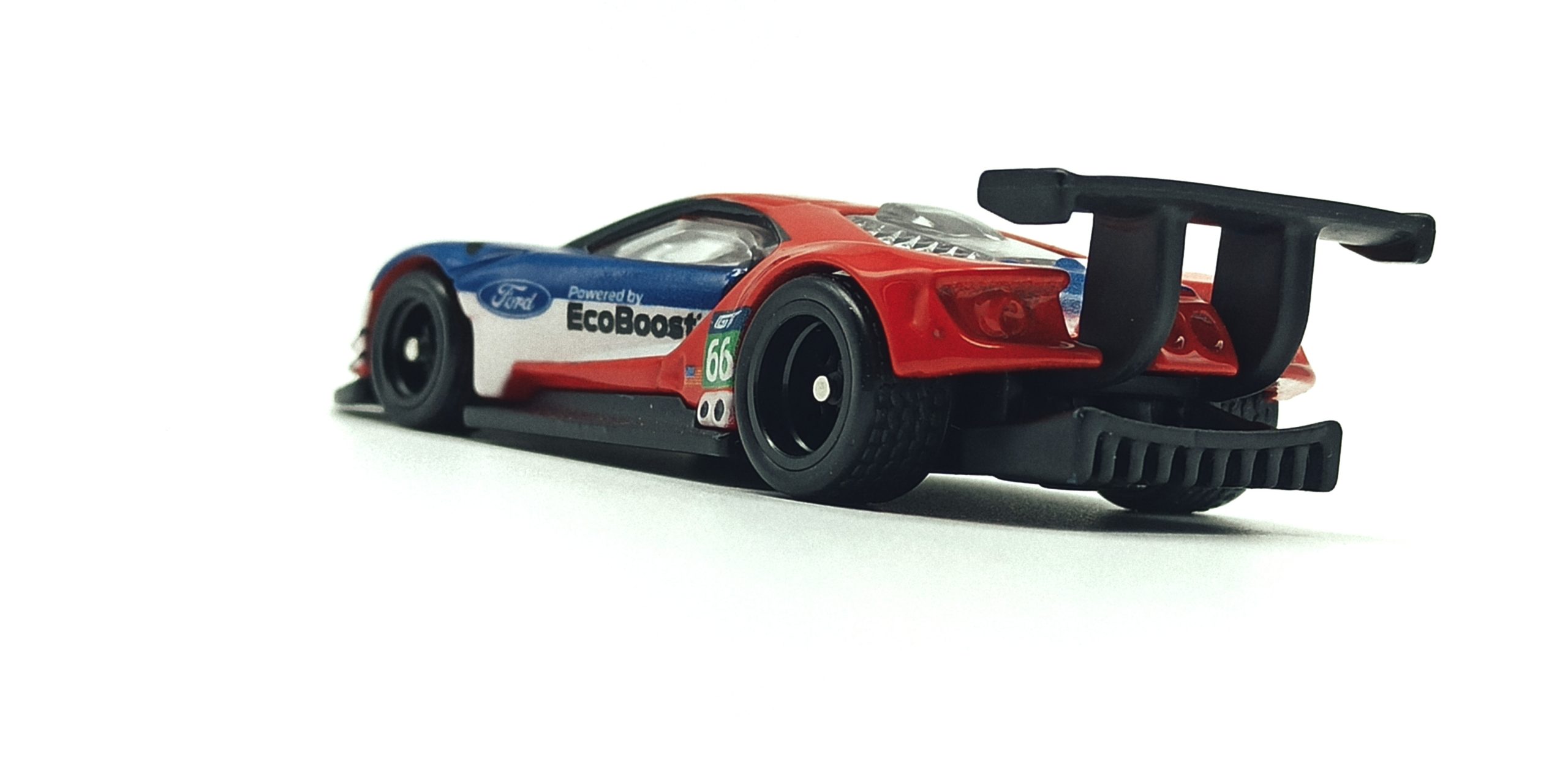 Hot Wheels 2016 Ford GT Race (FLC26) 2018 Car Culture: Circuit Legends (4/5) red & blue back angle