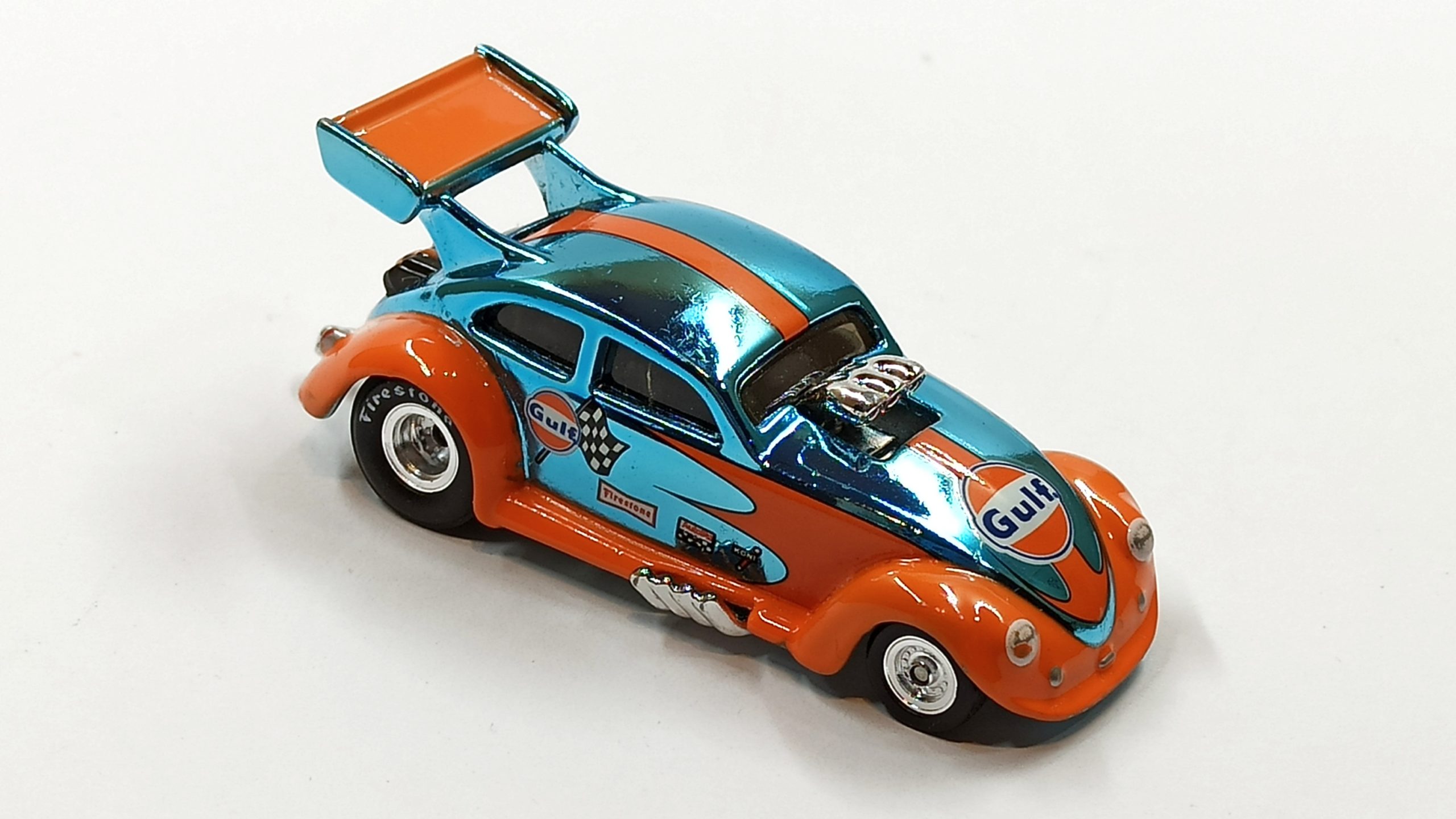 Hot Wheels Custom '56 Volkswagen Drag Beetle (Y0452) 2013 HWC Gulf Racing (3/4) (1 of 4.000) spectraflame light blue (Gulf) top angle