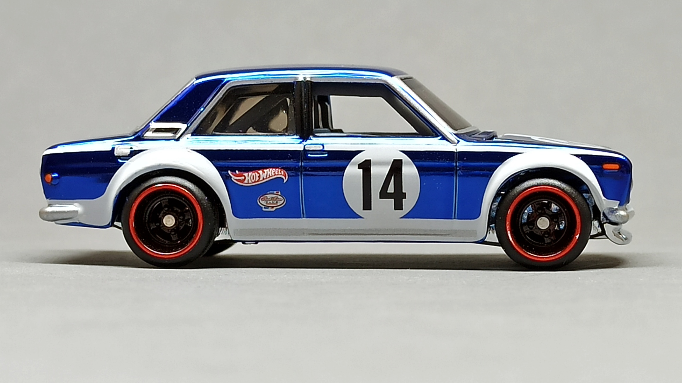 Hot Wheels Datsun Bluebird 510 (DTH31) 2016 RLC HWC Series 14 Real Riders (3/4) (1 of 7.000) spectraflame blue side angle