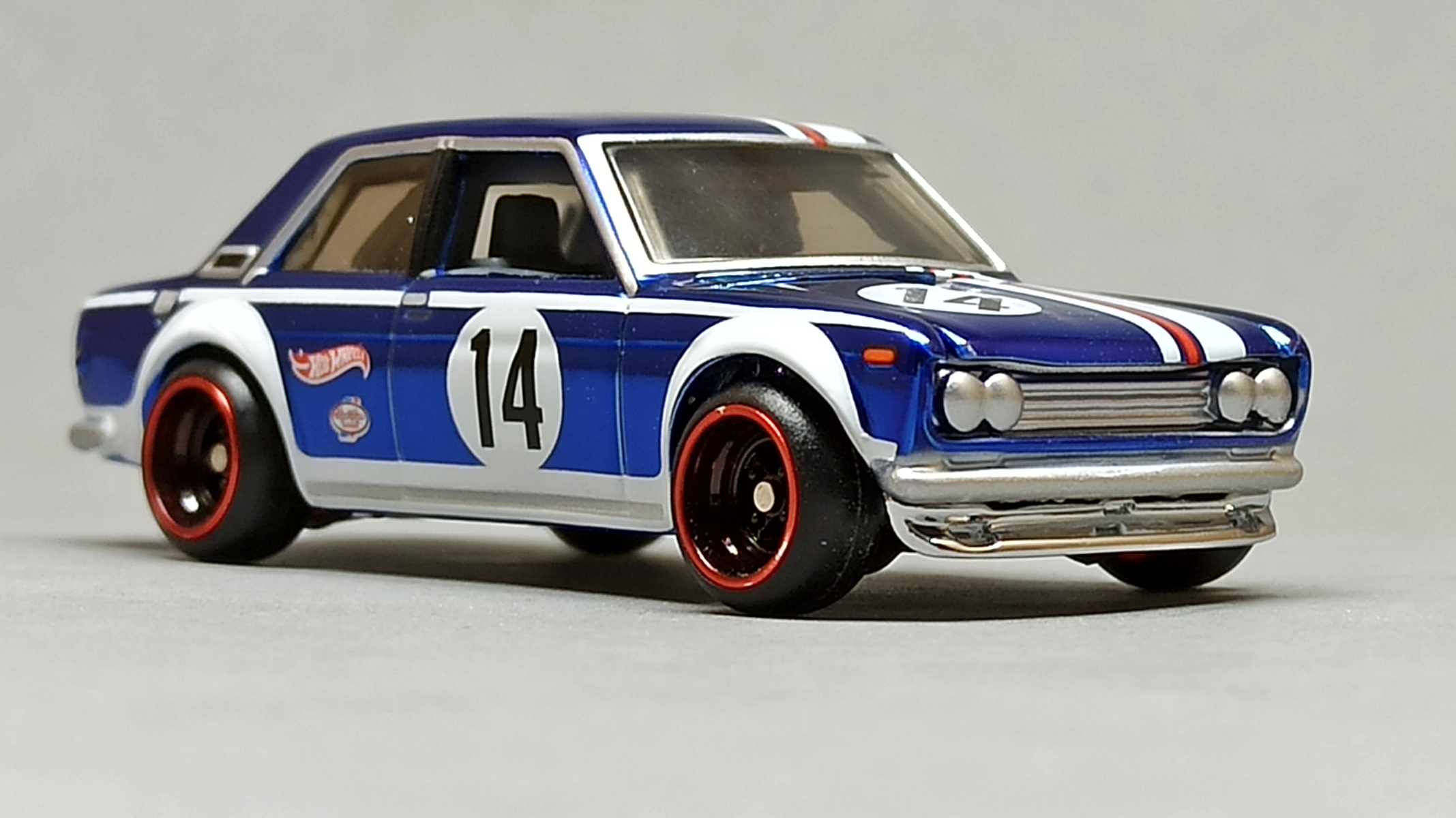 Hot Wheels Datsun Bluebird 510 (DTH31) 2016 RLC HWC Series 14 Real Riders (3/4) (1 of 7.000) spectraflame blue side angle