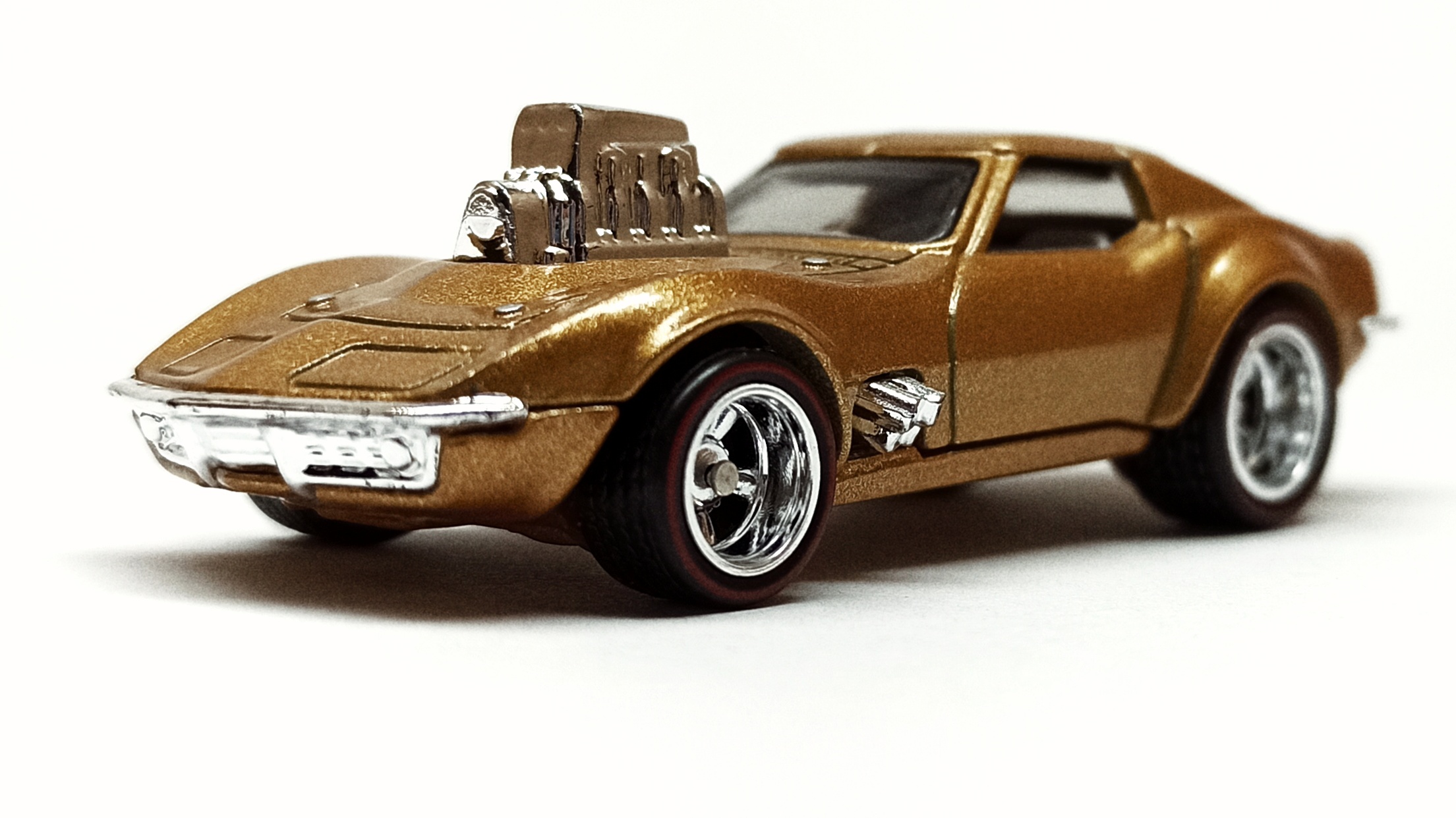 Hot Wheels '68 Corvette - Gas Monkey Garage (FLD15) 2018 Replica Entertainment metalflake gold