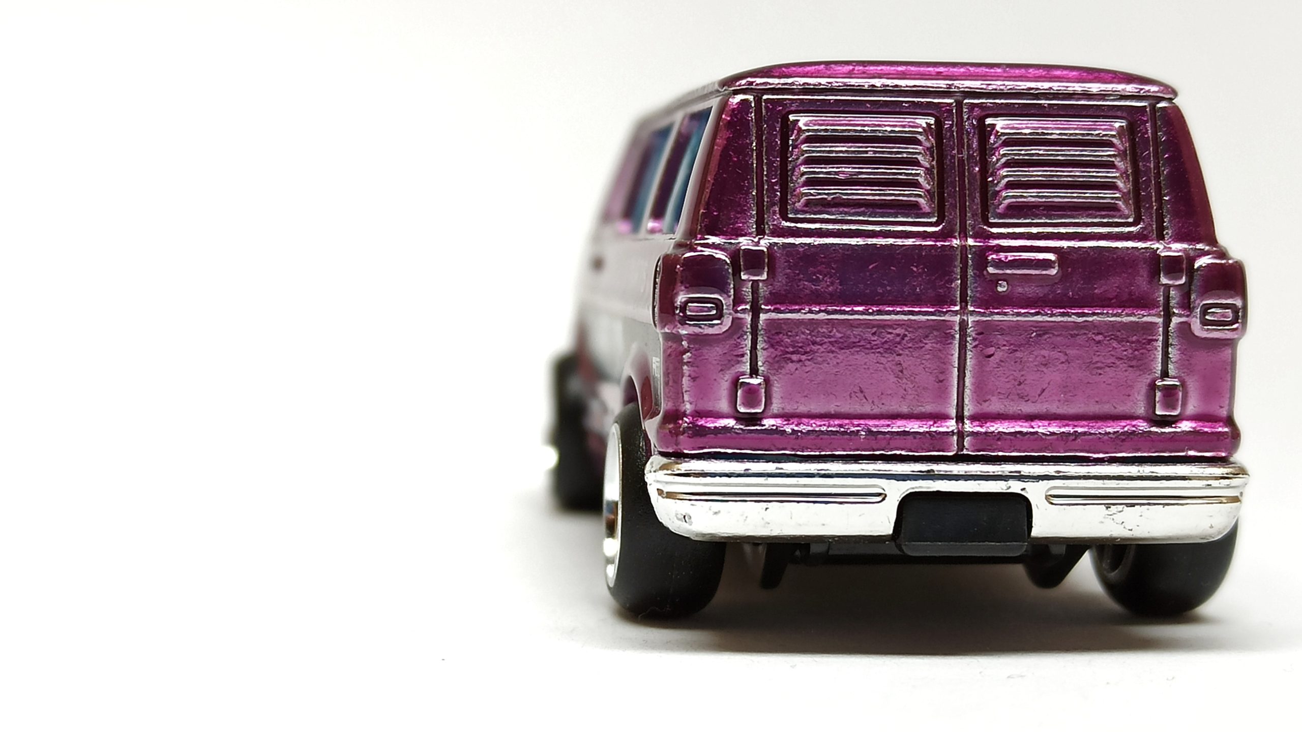 Hot Wheels Dodge Van 2022 (55v250) Hot Rod (6v10) spectraflame purple Super Treasure Hunt (STH)