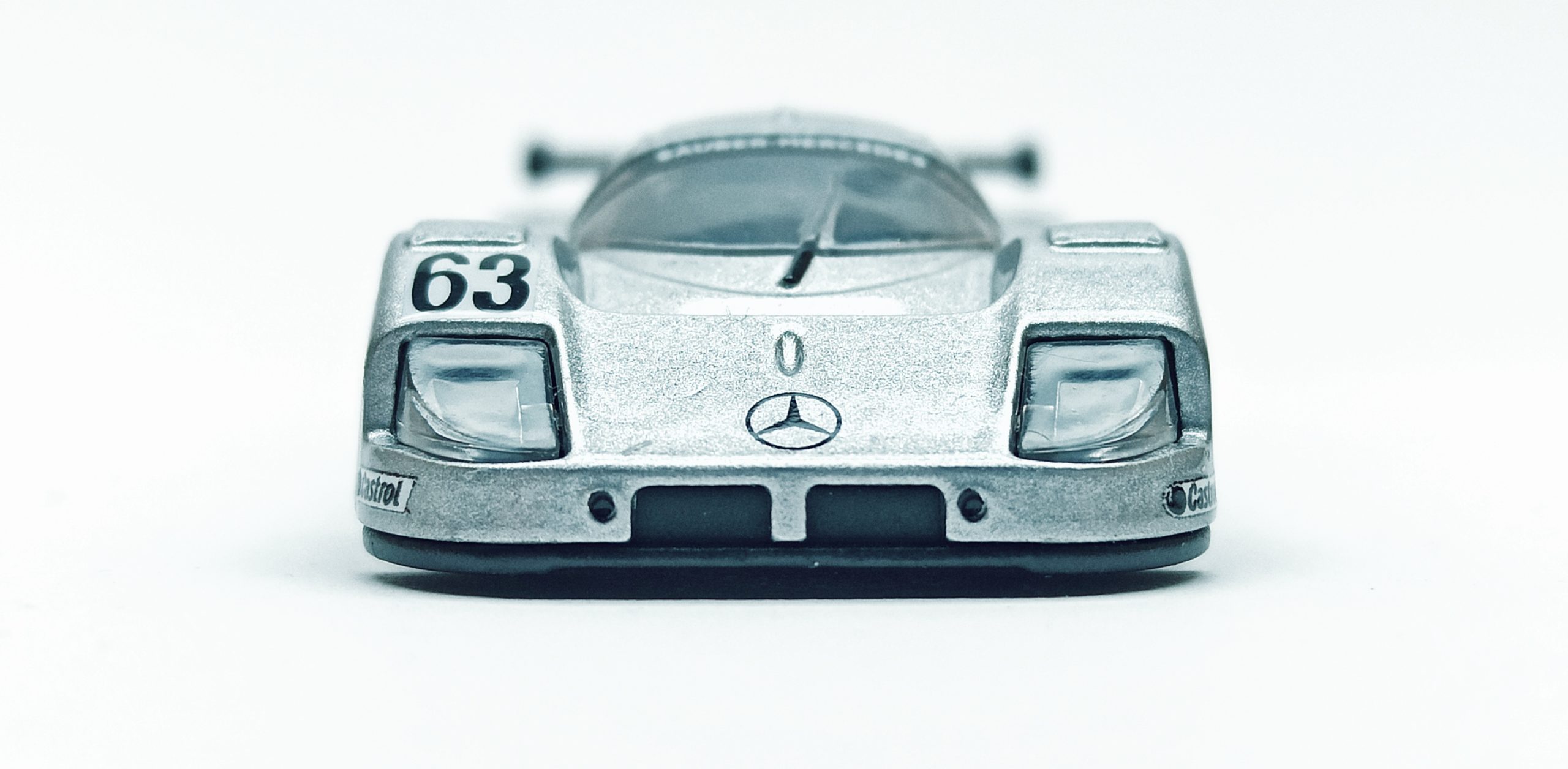 Hot Wheels Sauber-Mercedes C9 (GRN85) 2021 Mercedes-Benz Collector Set metalflake silver