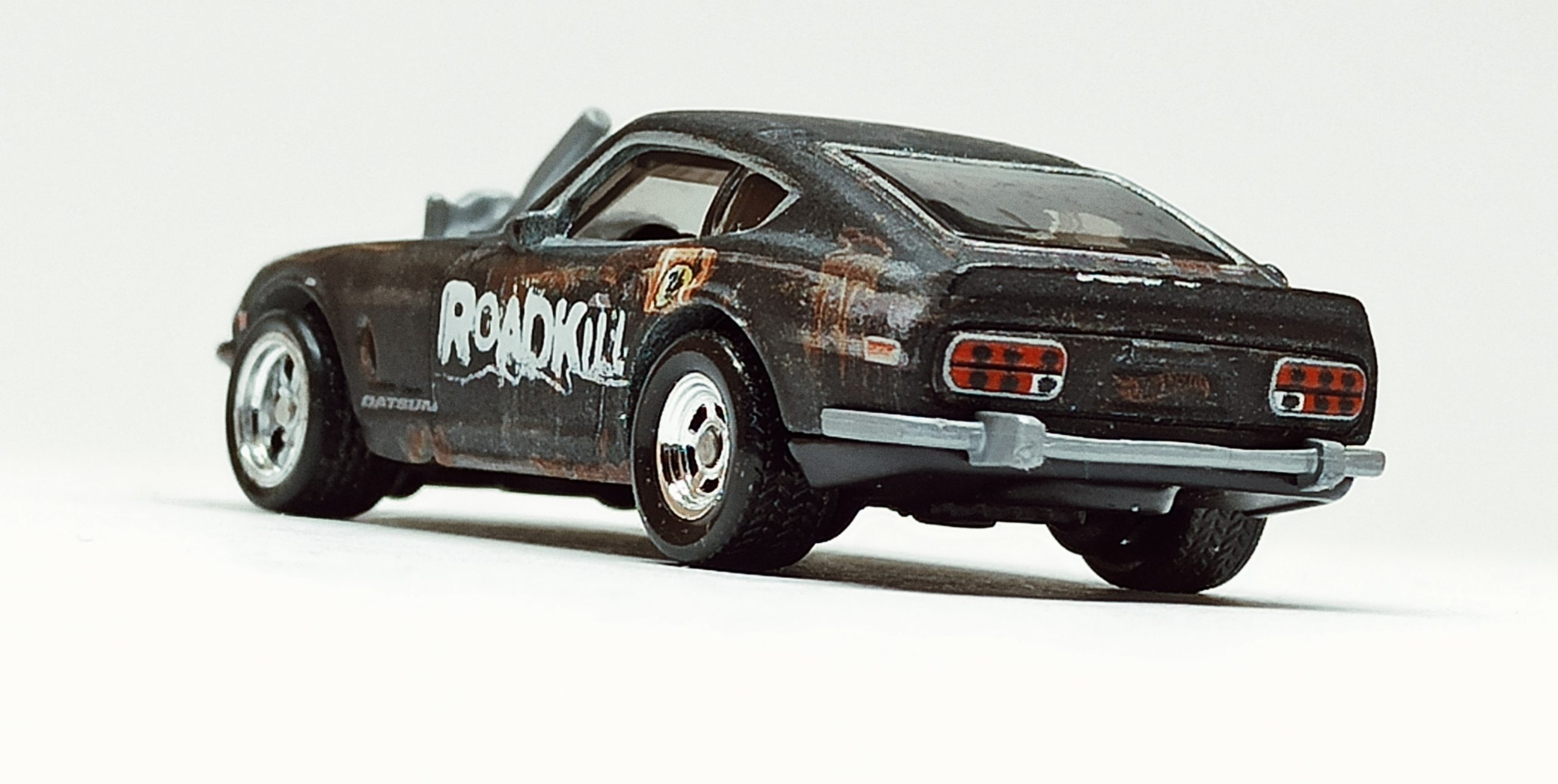 Hot Wheels Custom '71 Datsun 240Z "Roadkill Rotsun" (GRF98) 2020 Motor Trend: Roadkill Promotion black