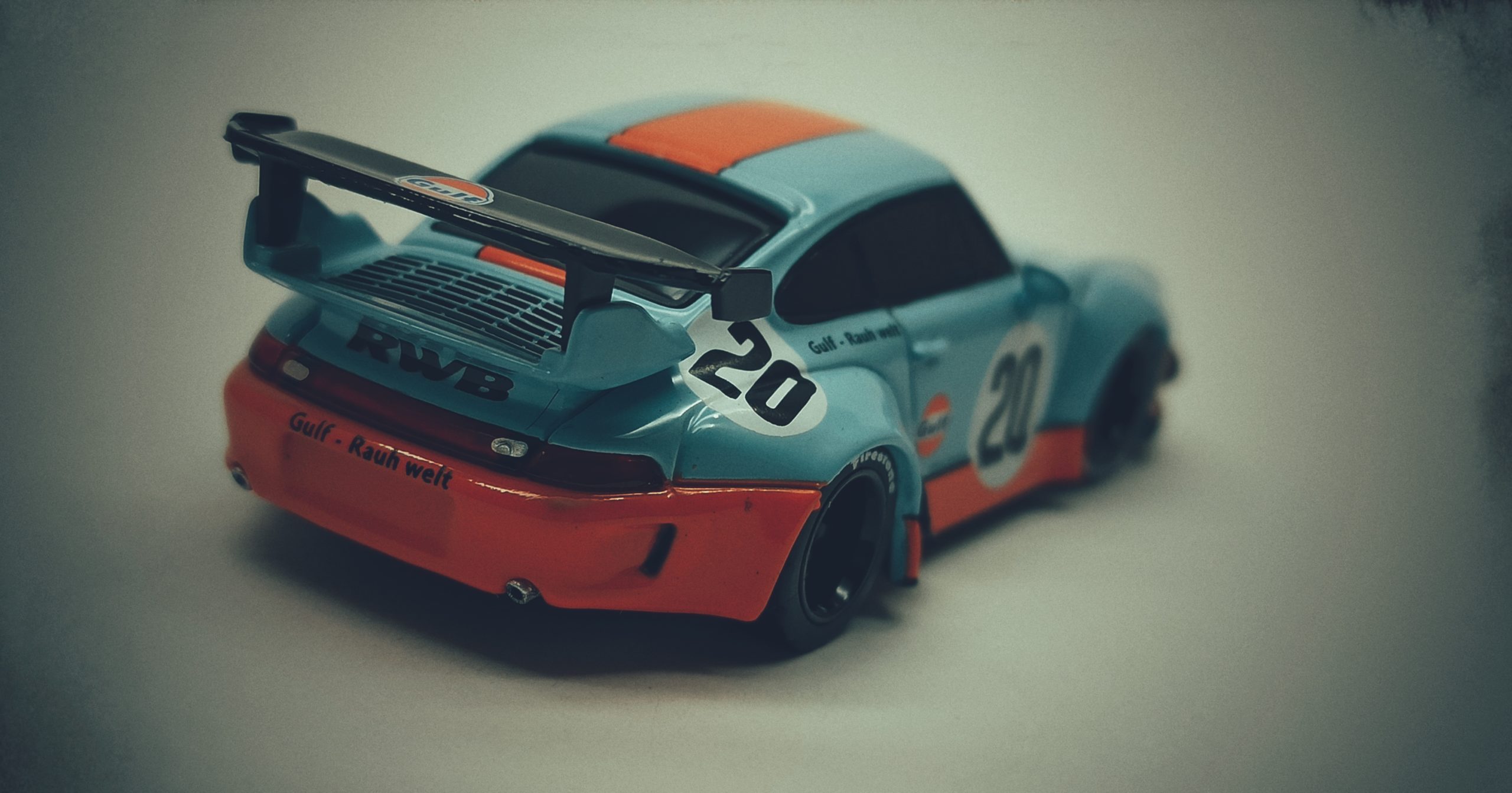 RWB Porsche 993 (T64-017-MIJO) 2021 Tarmac Works (HOBBY64) MIJO Special Edition (1 of 2.500) light blue (Gulf)