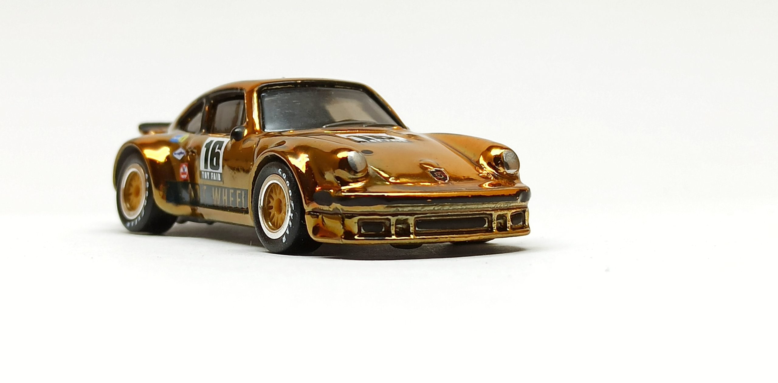 Hot Wheels Porsche 934 Turbo RSR (DJH70) 2016 Toy Fair chrome gold custom