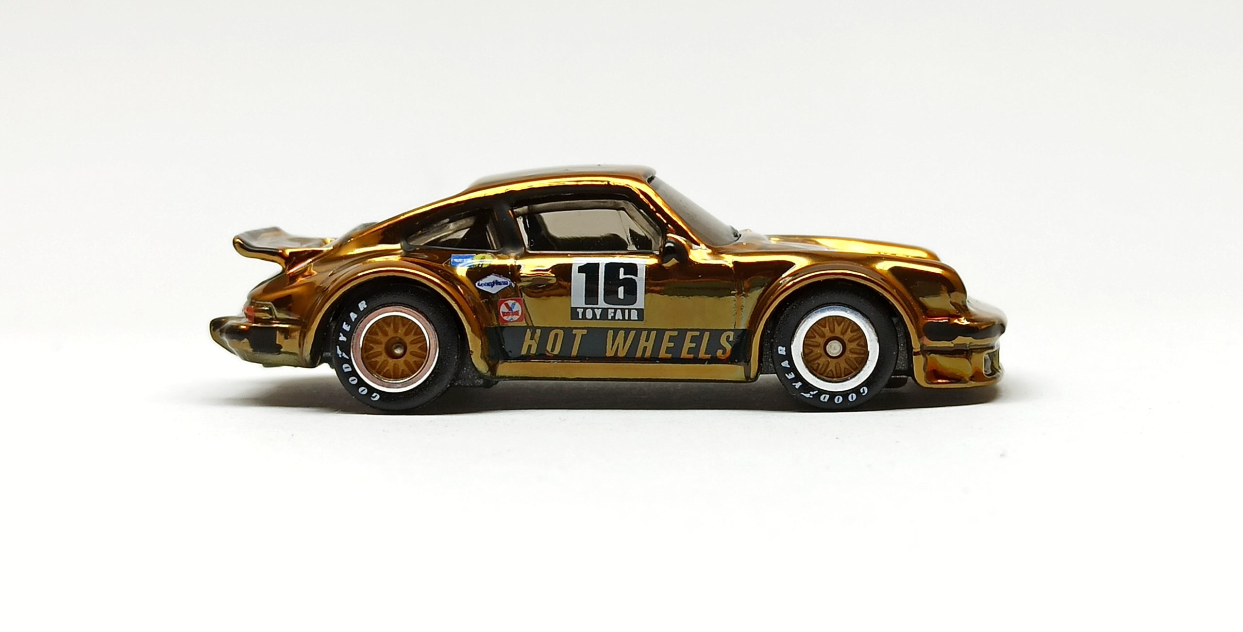 Hot Wheels Porsche 934 Turbo RSR (DJH70) 2016 Toy Fair chrome gold custom