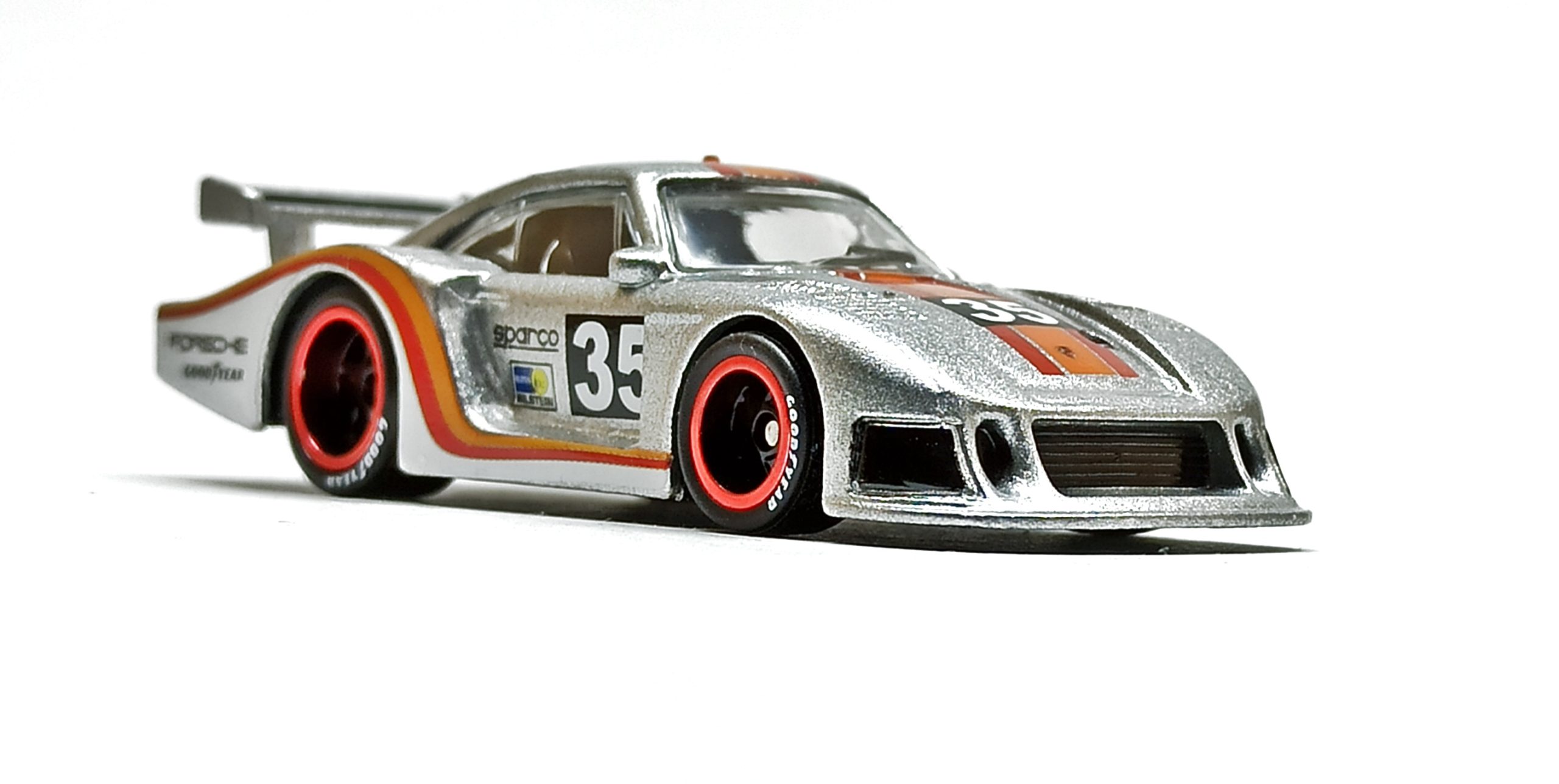 Porsche 935/78 (W8302) 2012 Hot Wheels Racing: Road Racer silver