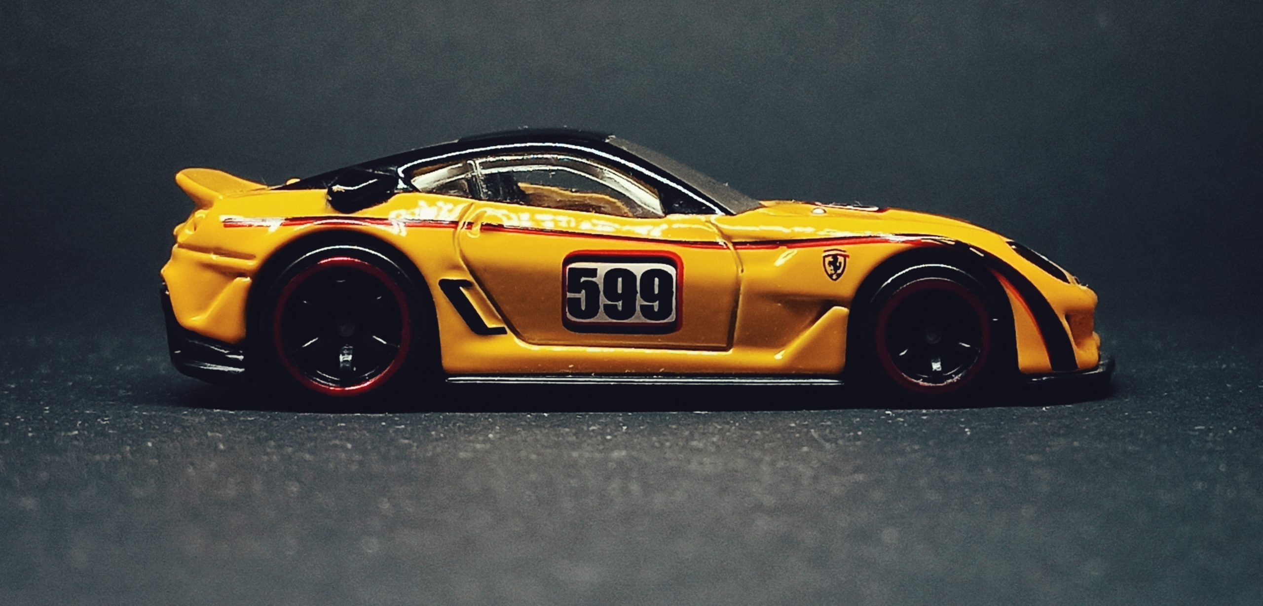 Hot Wheels Ferrari 599XX (T4408) 2010 Speed Machines yellow