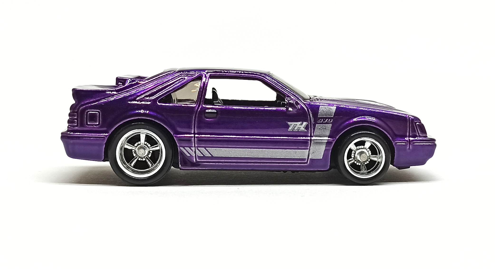 Hot Wheels '84 Mustang SVO (HCY19) 2022 (221/250) Muscle Mania (4/10) spectraflame purple Super Treasure Hunt (STH)