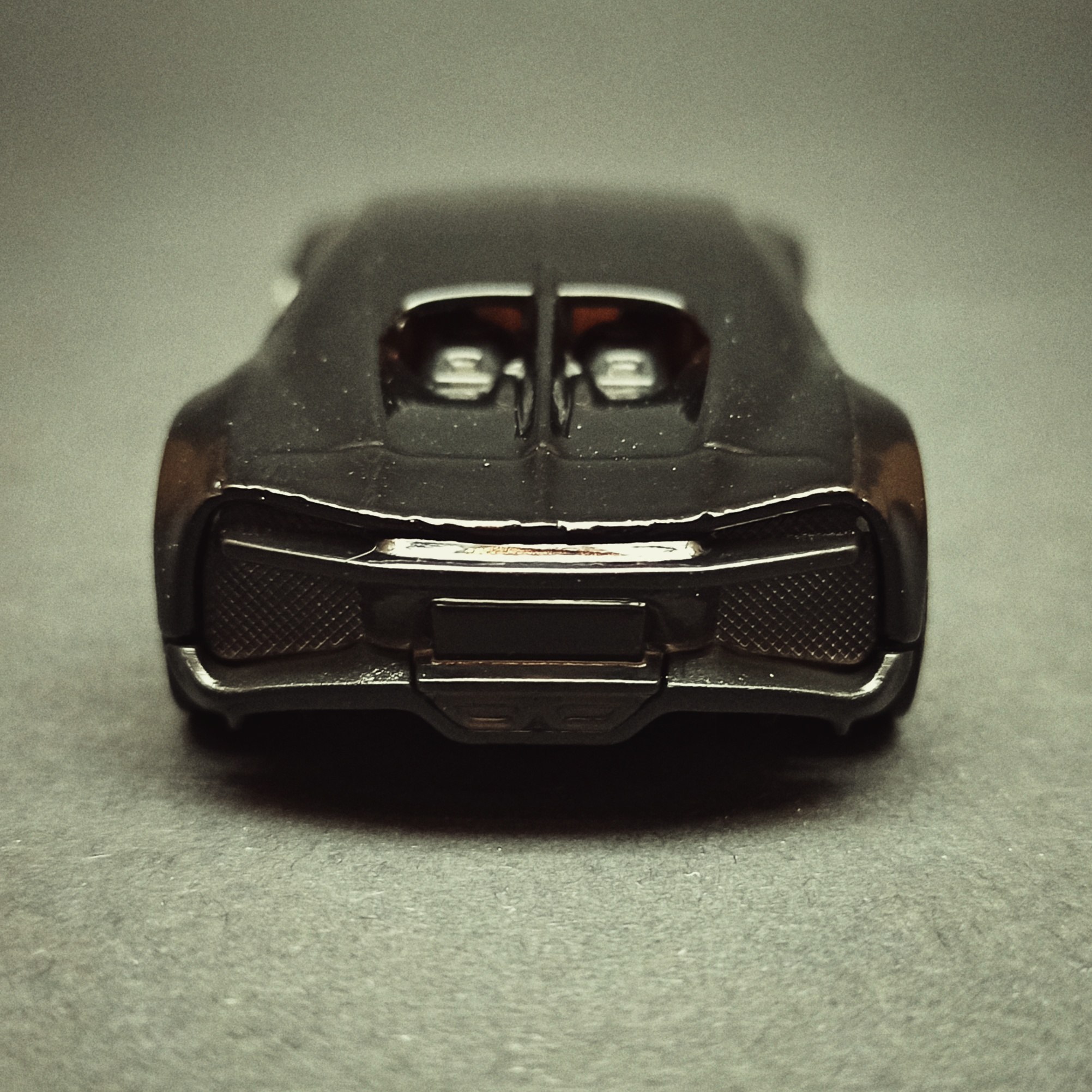 Hot Wheels '16 Bugatti Chiron (HFL01) 2022 Mystery Models Series 3 (1/10) matte black