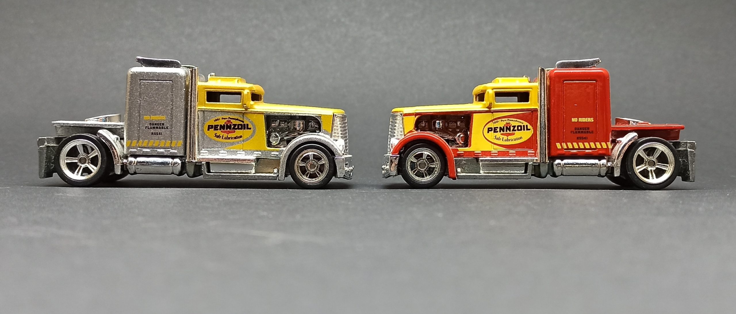 Hot Wheels Convoy Custom (R5541 + R5441) 2010 HW Delivery: Slick Rides 25/34 metallic silver/yellow + burnt orange/yellow (Pennzoil)