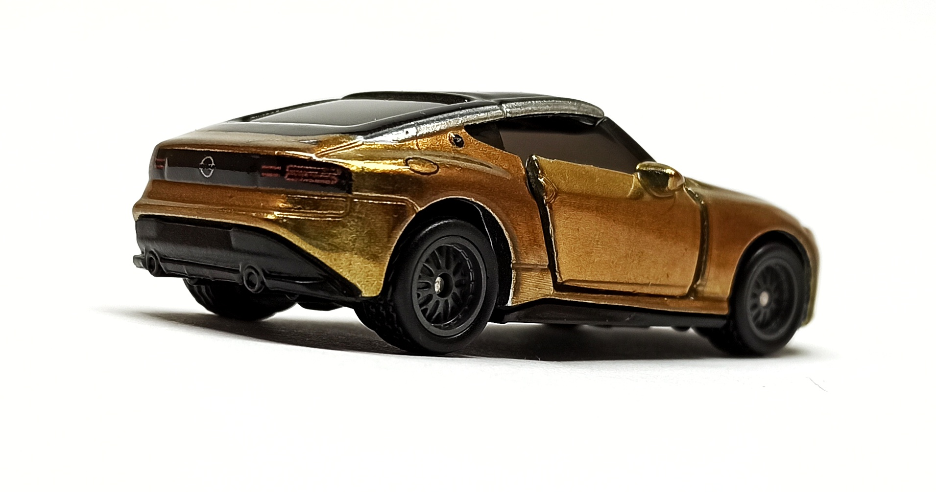 Nissan Z Proto (GRJ39) 2022 Mattel Creations Matchbox Collectors Exclusive gold (chrome chartreuse)