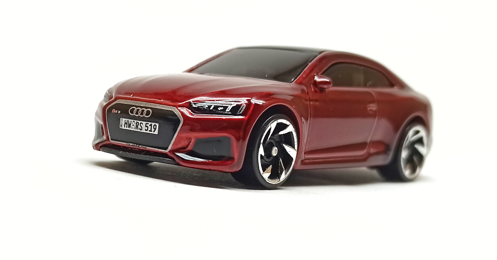 Hot Wheels Audi RS 5 Coupé (X6999) 2022 Multipack Exclusive metalflake red